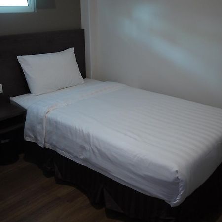 Kl Hotel Лабуан Екстер'єр фото