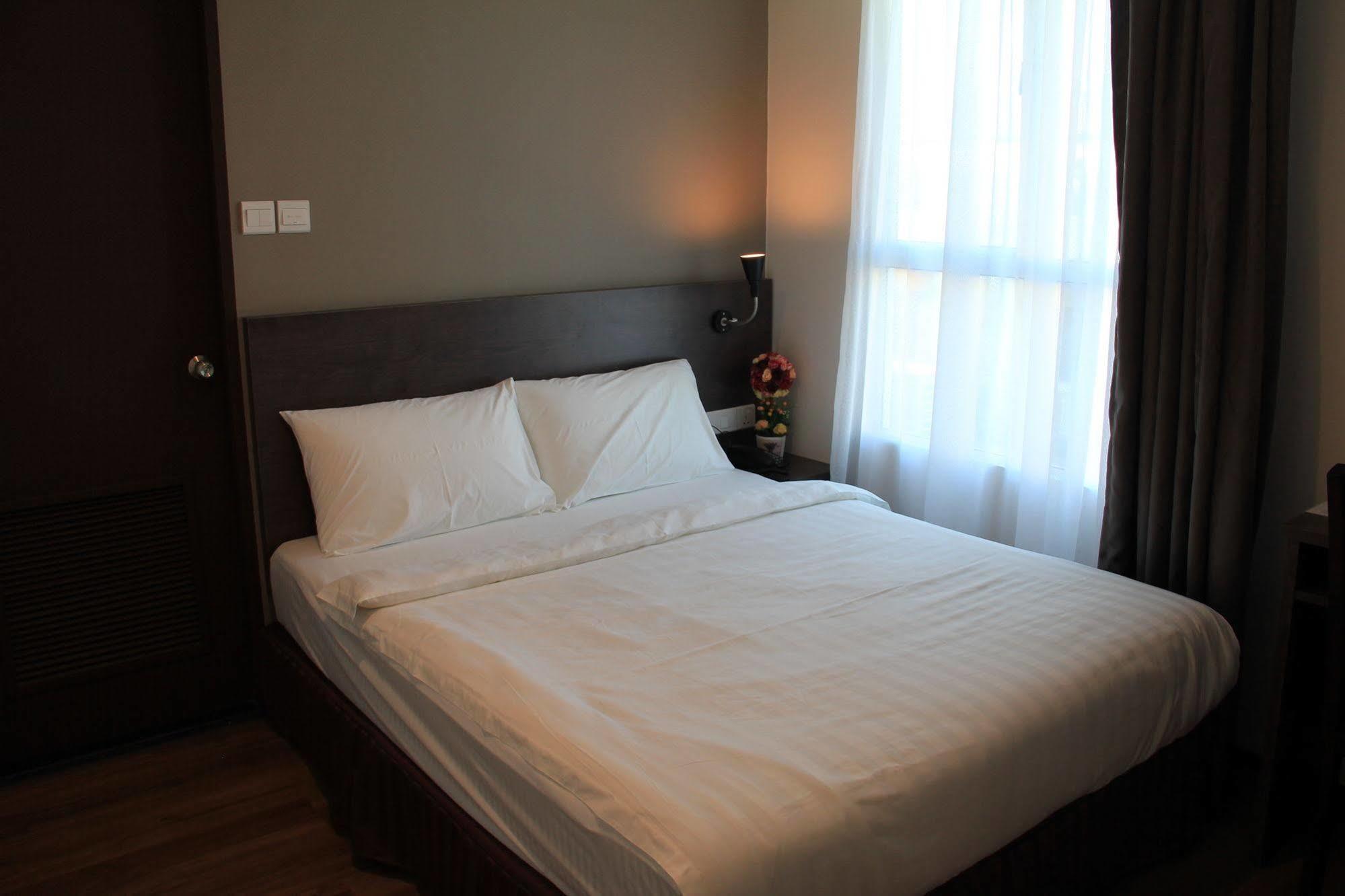 Kl Hotel Лабуан Екстер'єр фото